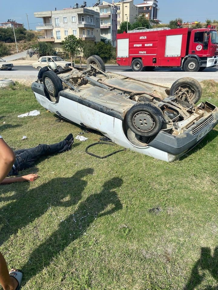 Yoldan çıkan otomobil devrildi: 1 yaralı