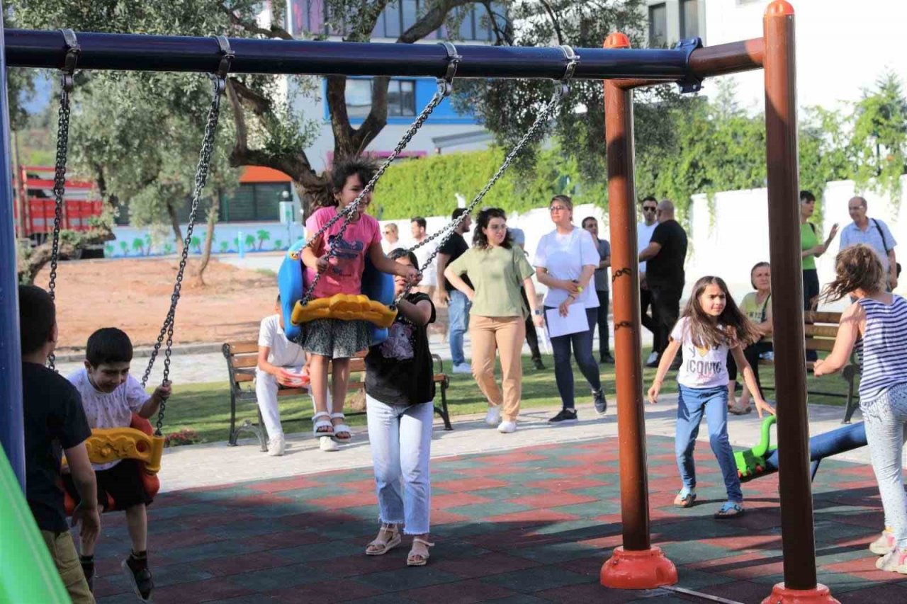 Efeler’in ekipleri ilçe genelinde çalışmalarını sürdürüyor