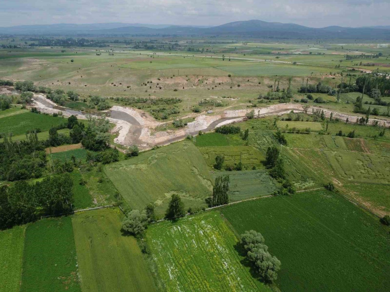 Çavdarhisar Kocaçay’da ıslah çalışmaları tamamlandı