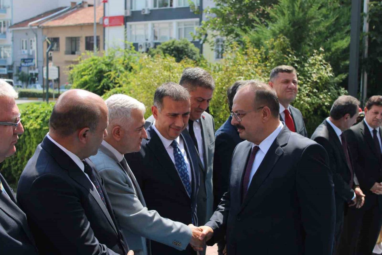 Aydın Valisi Canbolat göreve başladı