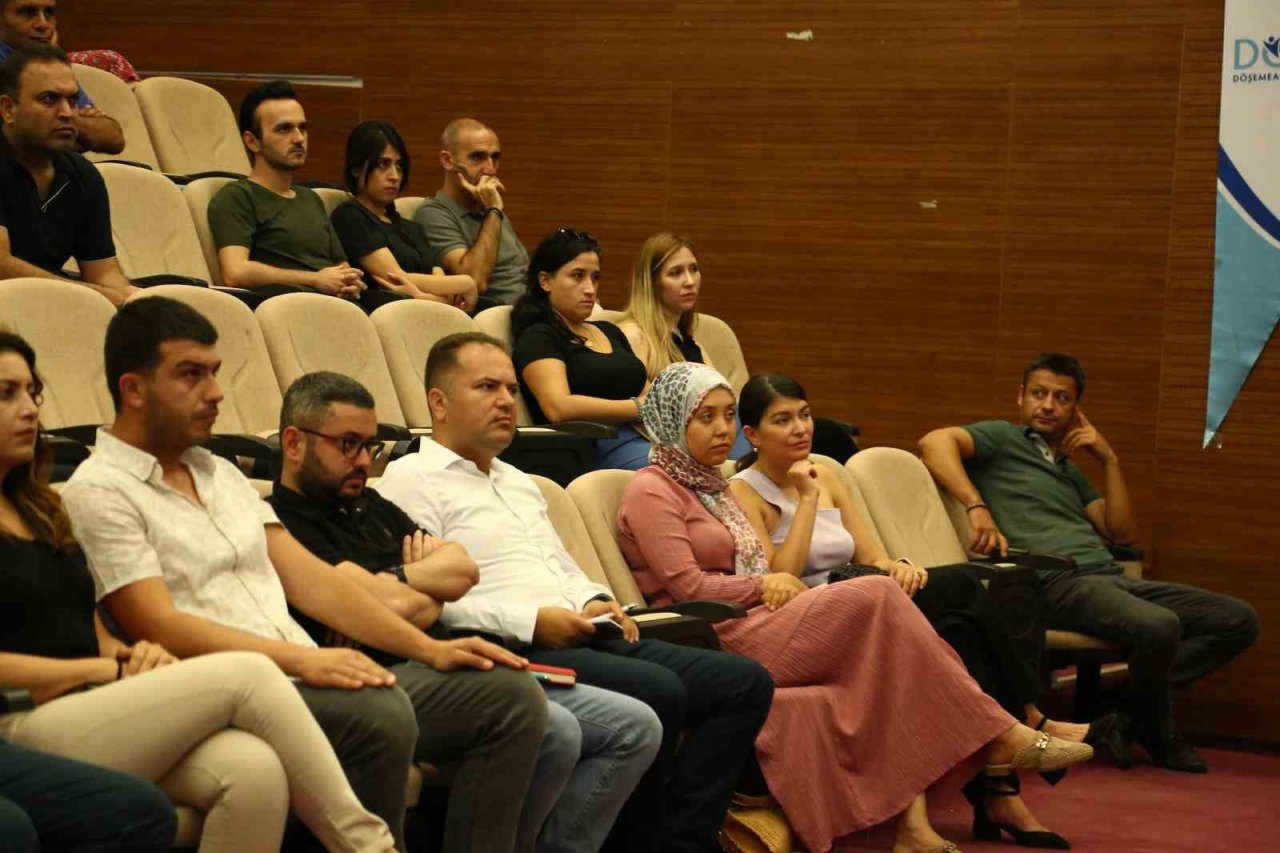 Belediye personeline protokol eğitimi