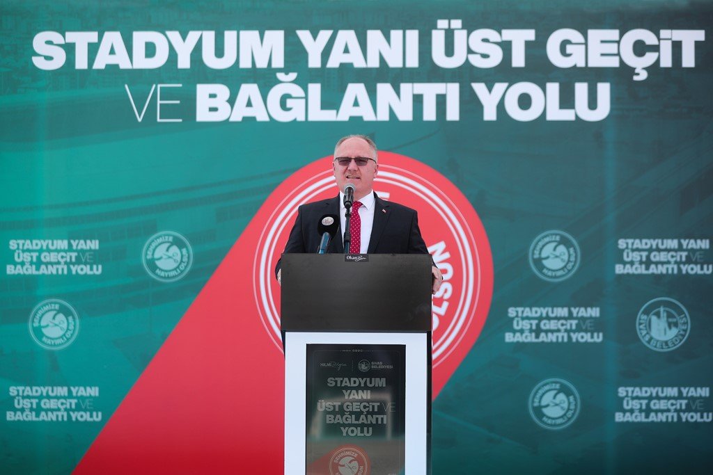 Stadyum yanı üst geçit ve bağlantı yolu hizmete açıldı