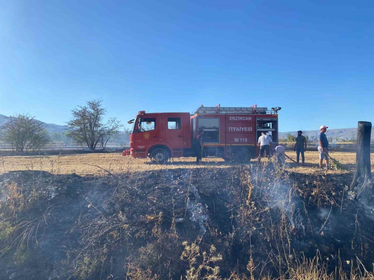 Arazide çıkan yangın büyümeden söndürüldü
