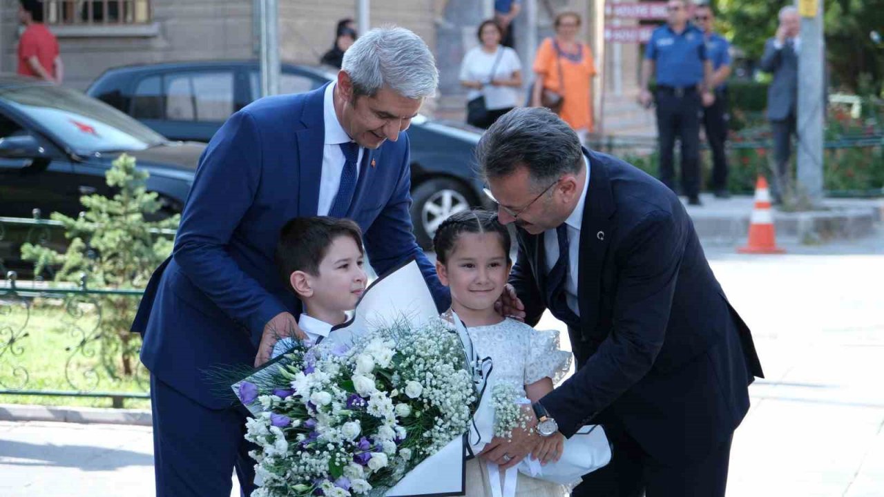 Eskişehir Valisi Aksoy görevine başladı