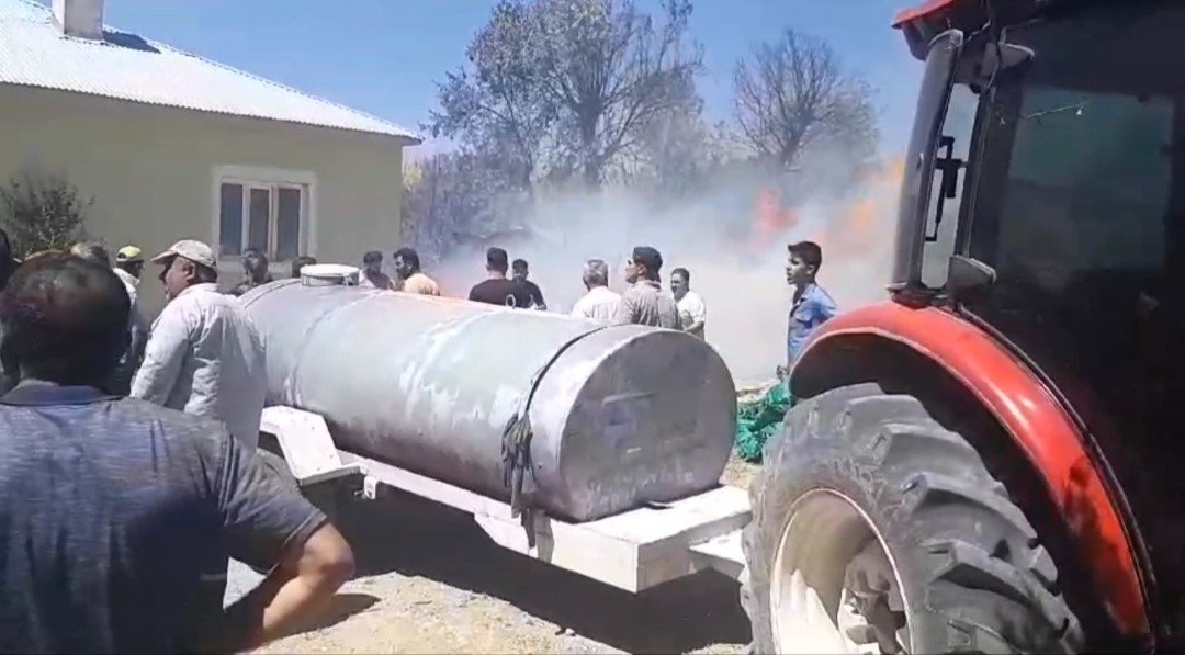 Van’da korkutan yangın