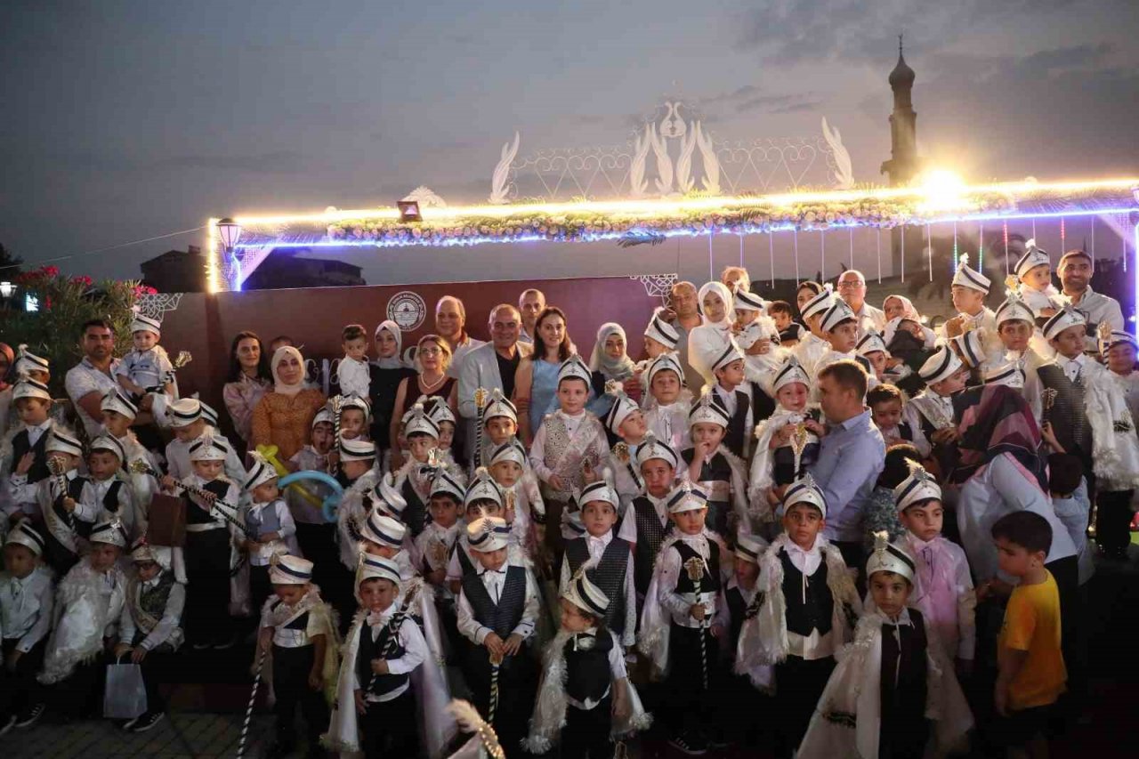 Gemlik Belediyesi’nden toplu sünnet şöleni