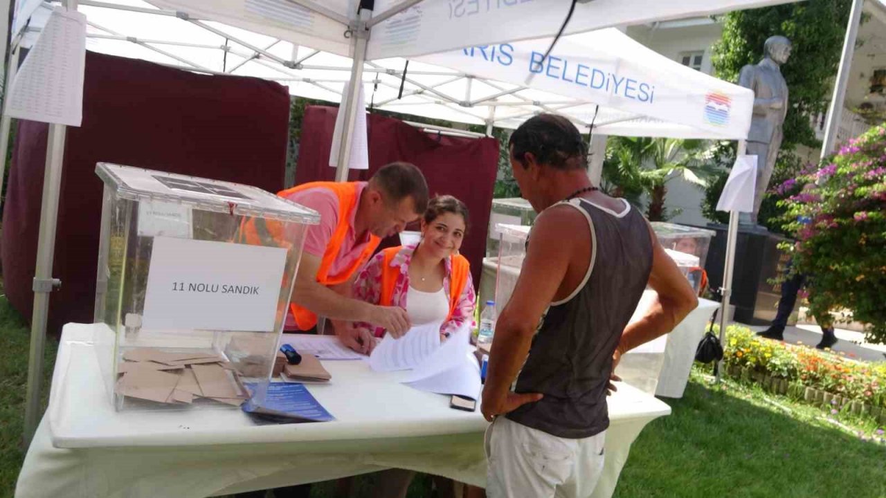İçmeler’de belediyenin projesi için halk oylaması başladı