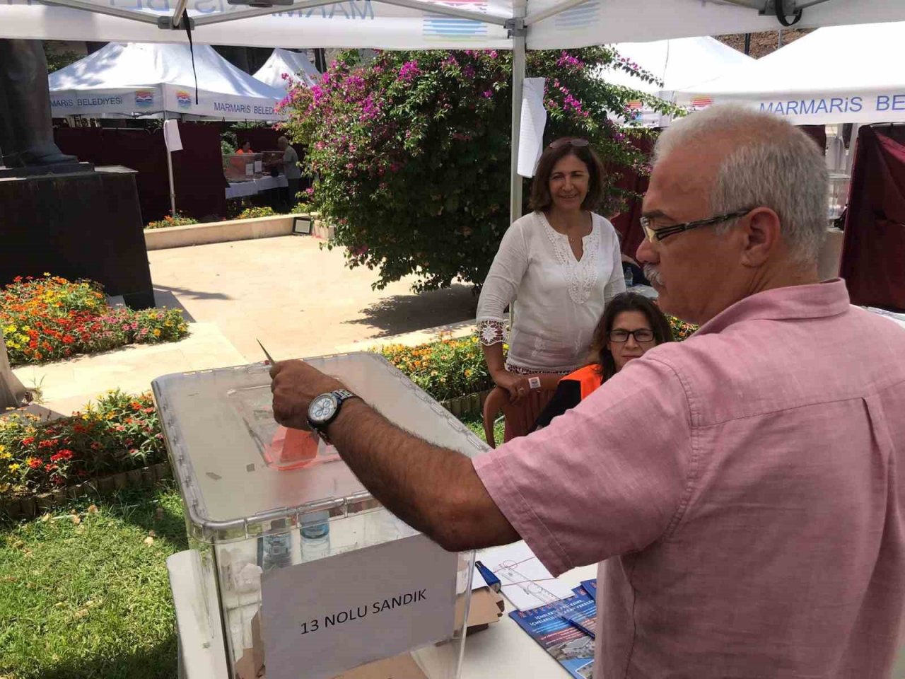 İçmeler’de belediyenin projesi için halk oylaması başladı