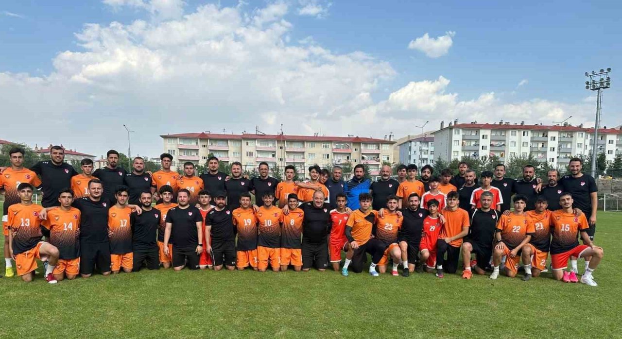 Antrenör Eğitim Programları Yoğun Bir Tempoda Sürüyor