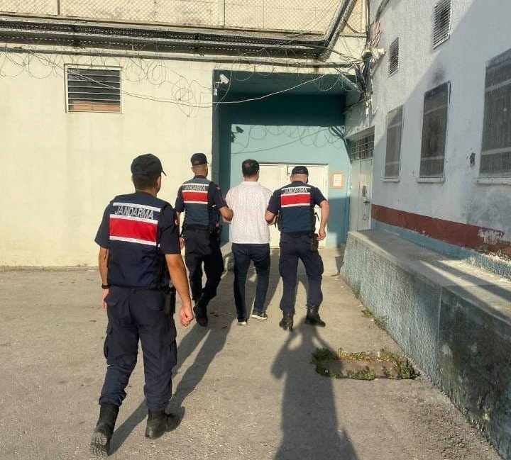 Uyuşturucu operasyonunda gözaltına alının iki şüpheli tutuklandı