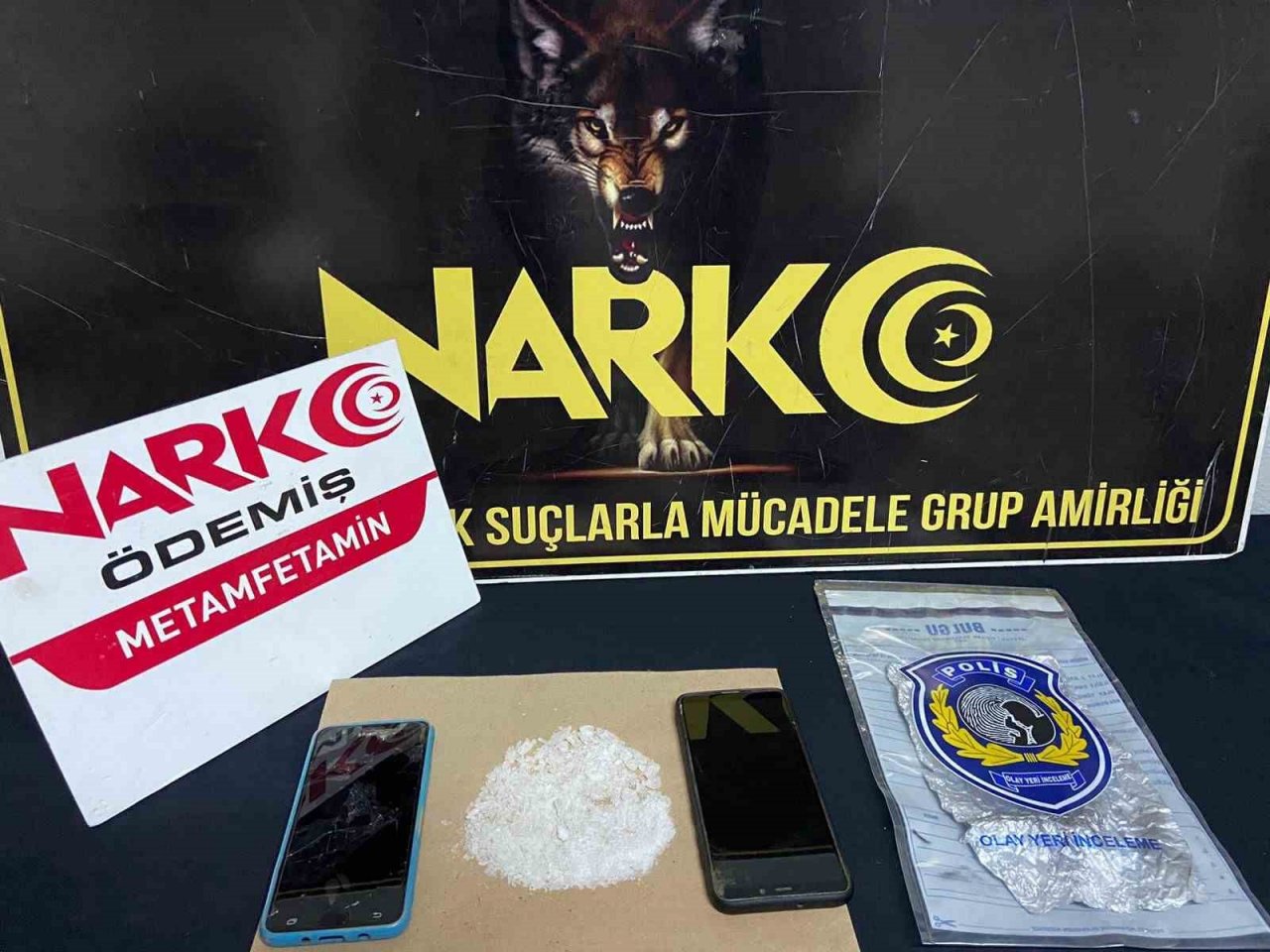 İzmir’deki uyuşturucu operasyonunda 3 tutuklama