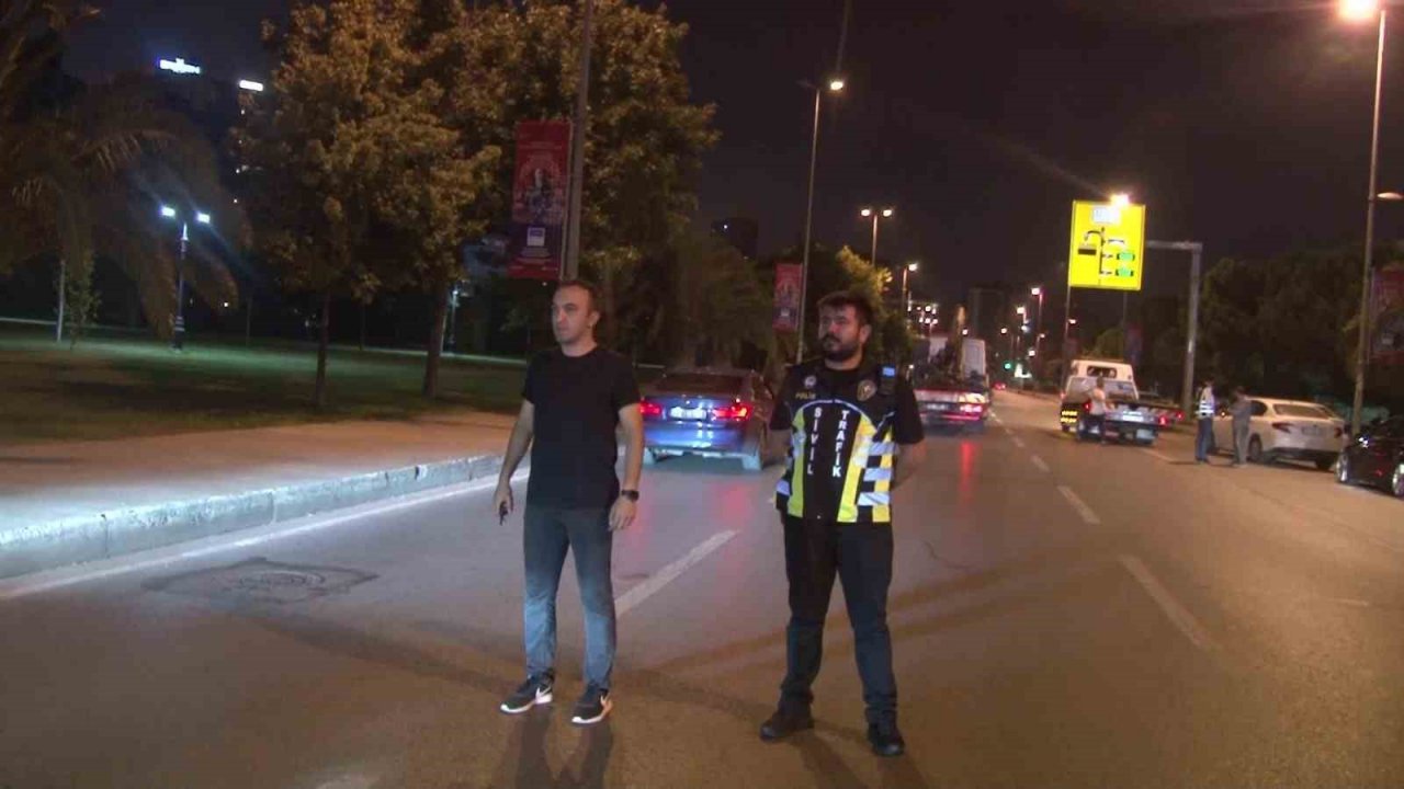 Kadıköy’de denetime takılan alkollü sürücüden muhabirlere ilginç istek: "Cezayı siz ödeyin"