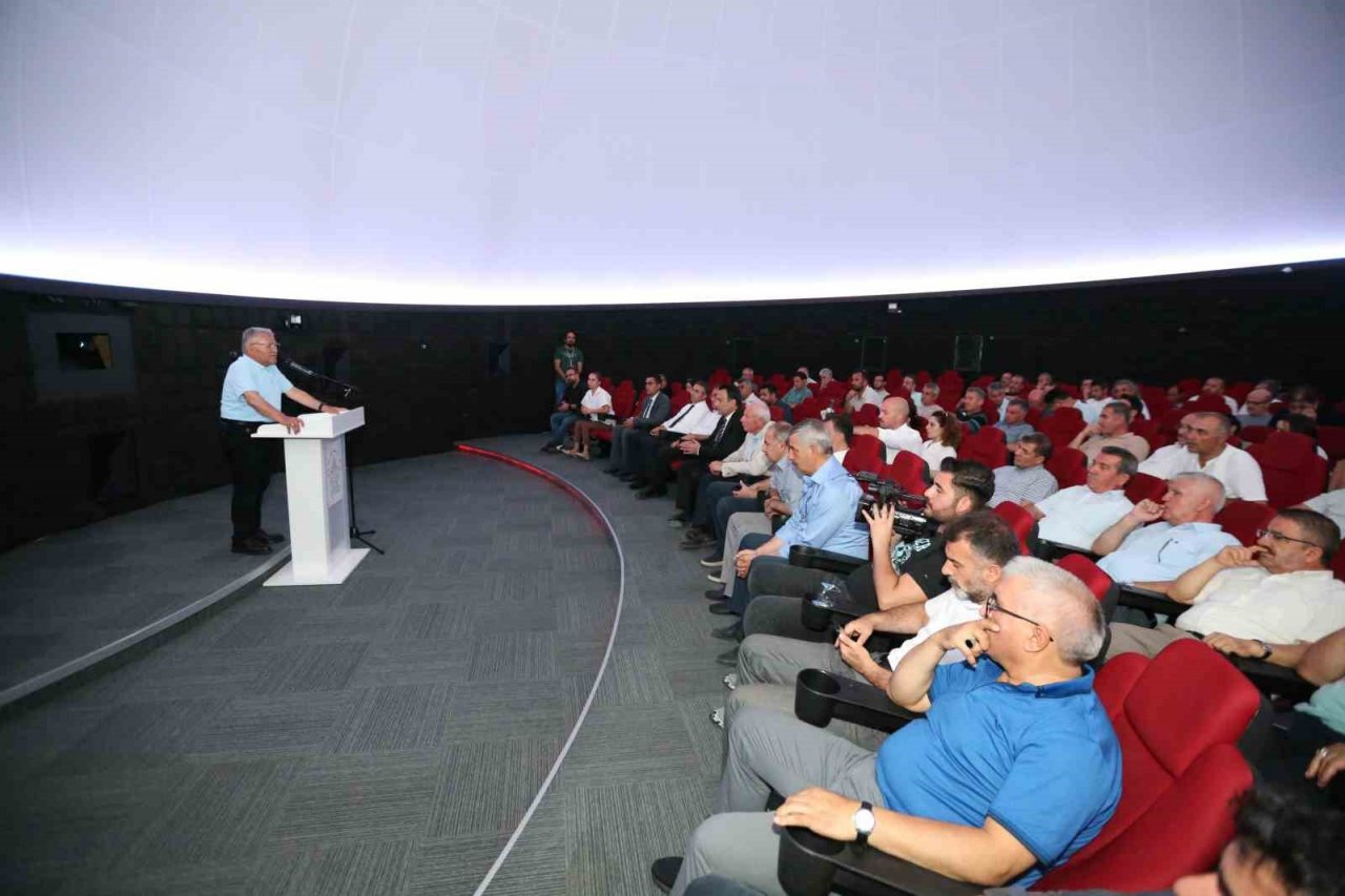 Başkan Büyükkılıç, Bilim Merkezi’nde okul müdürleriyle buluştu