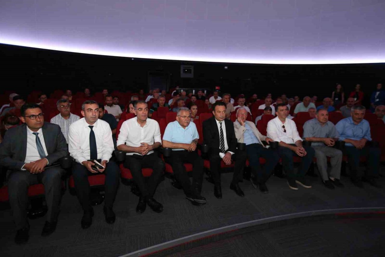 Başkan Büyükkılıç, Bilim Merkezi’nde okul müdürleriyle buluştu