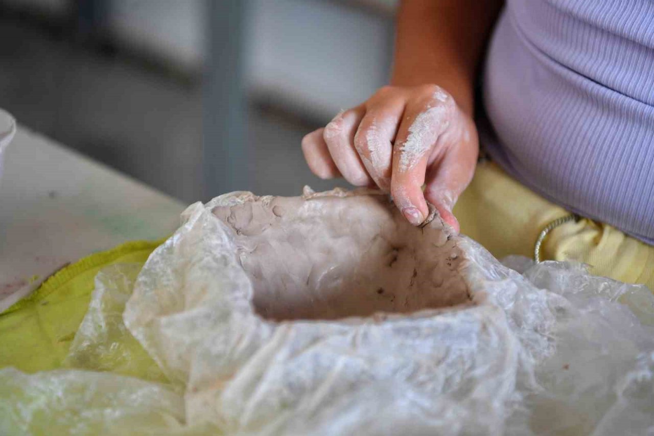 Konyaaltı’nda çocuklar yaz tatilini değerlendiriyor