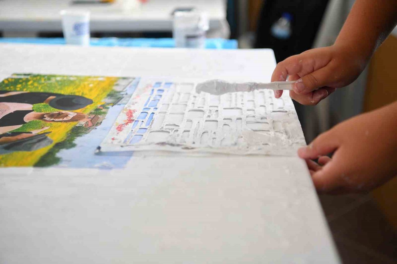 Konyaaltı’nda çocuklar yaz tatilini değerlendiriyor