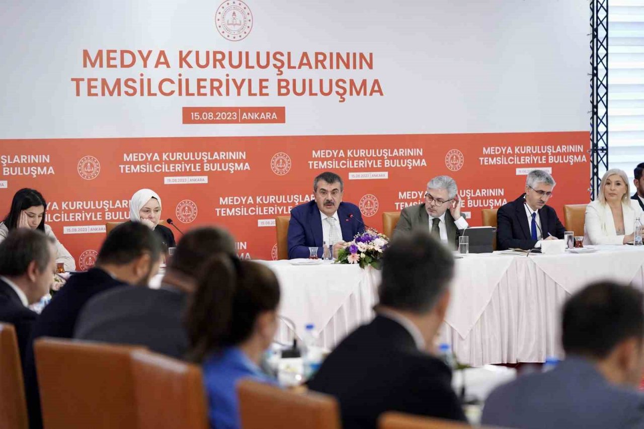 Bakan Tekin: "Lise’de sınıf tekrarı geliyor"