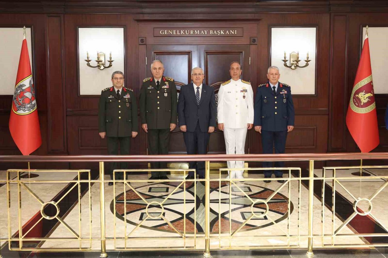 Bakan Güler’den Genelkurmay Başkanı Gürak’a ziyaret