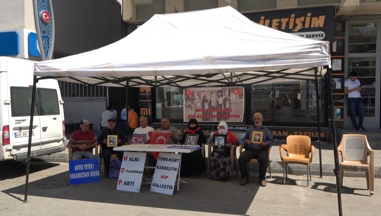 Muş’ta HDP önünde eylem yapan ailelerin sayısı 45’e çıktı