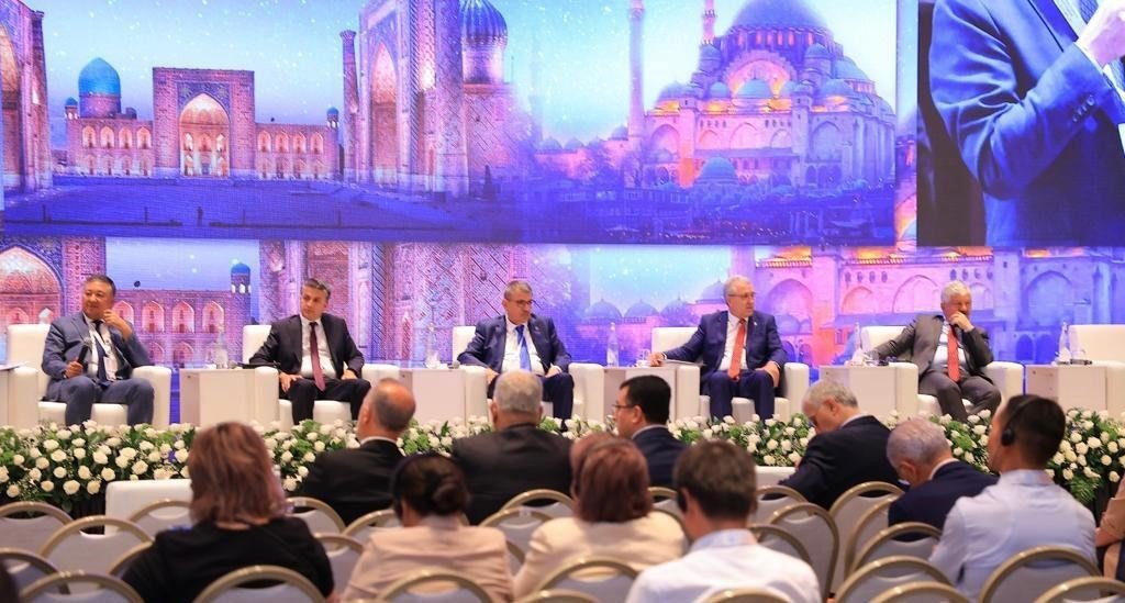 PAÜ heyeti, Özbekistan’da önemli iki ayrı buluşmaya katıldı