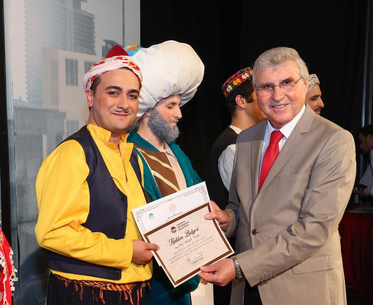 Tiyatro eğitimleri sona erdi