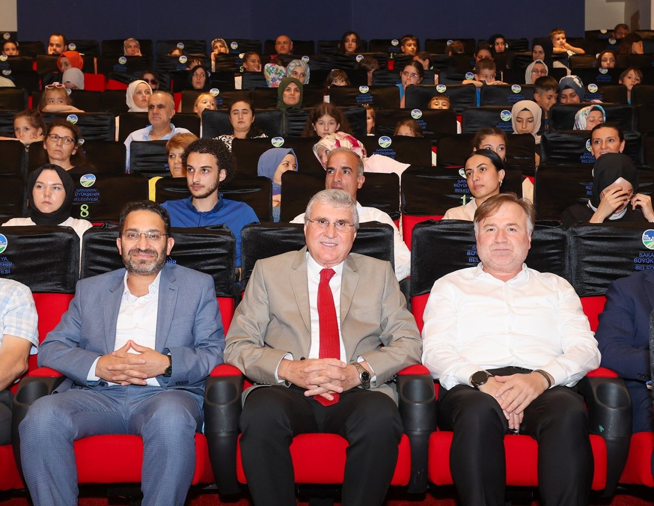 Tiyatro eğitimleri sona erdi