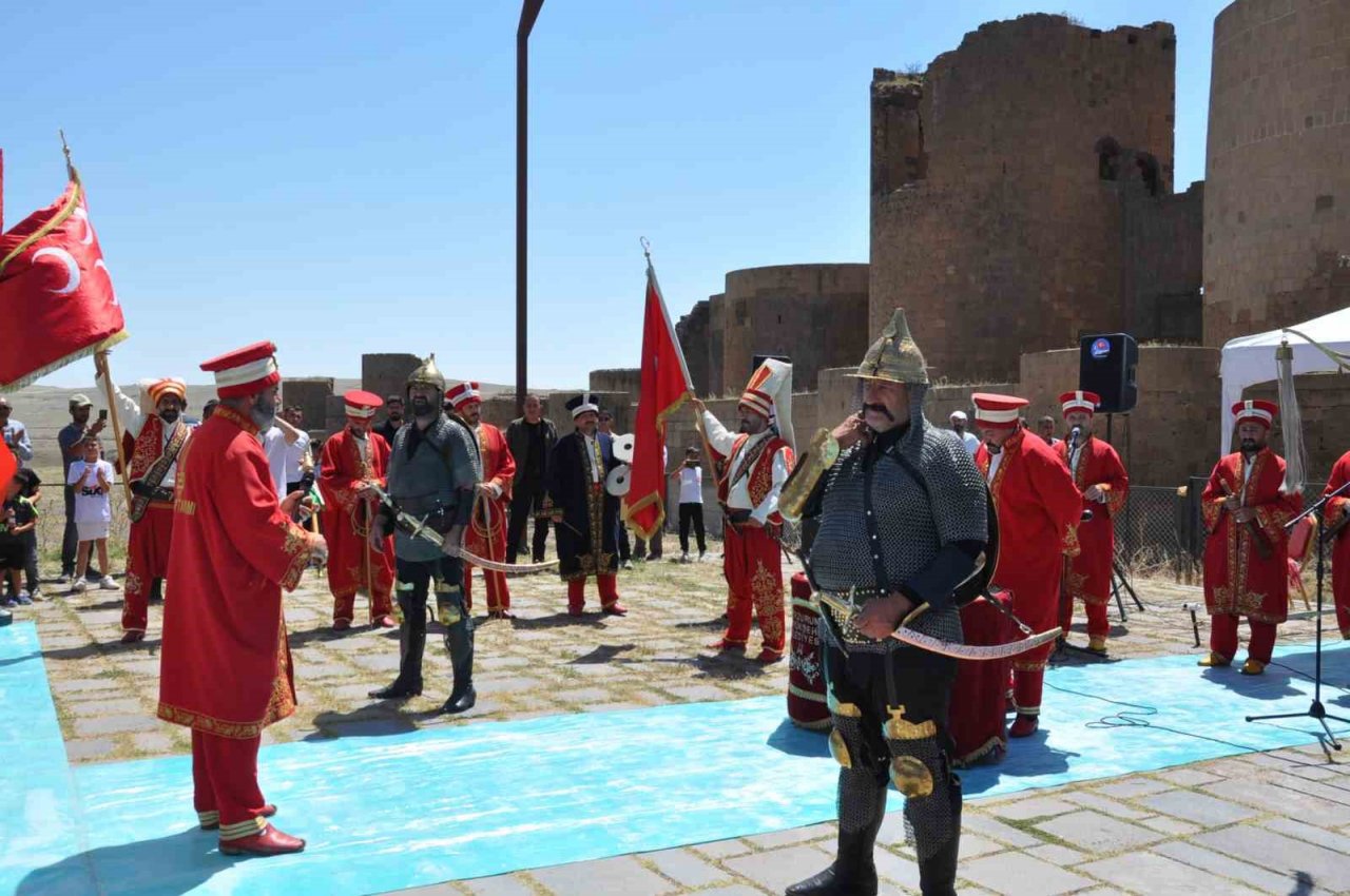 Ani’de fetih coşkusu