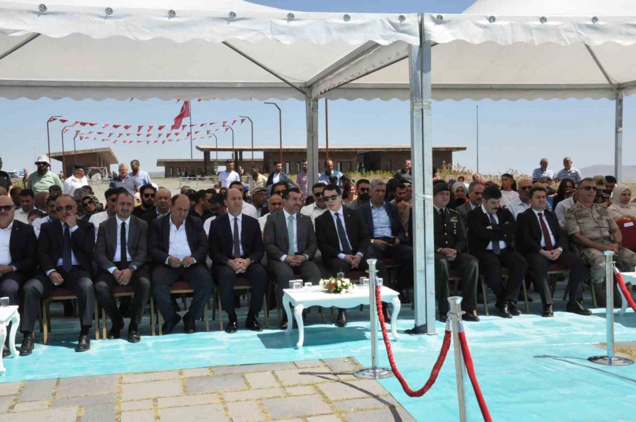 Ani’de fetih coşkusu