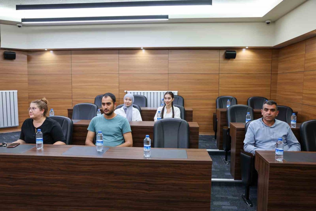 Kırgız öğrencilerden Hacılar’a ziyaret