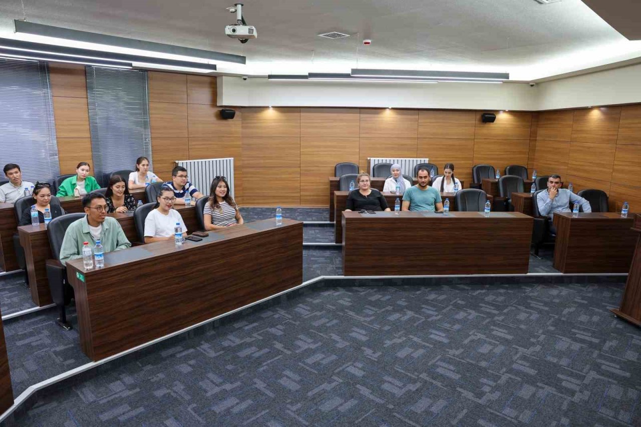 Kırgız öğrencilerden Hacılar’a ziyaret