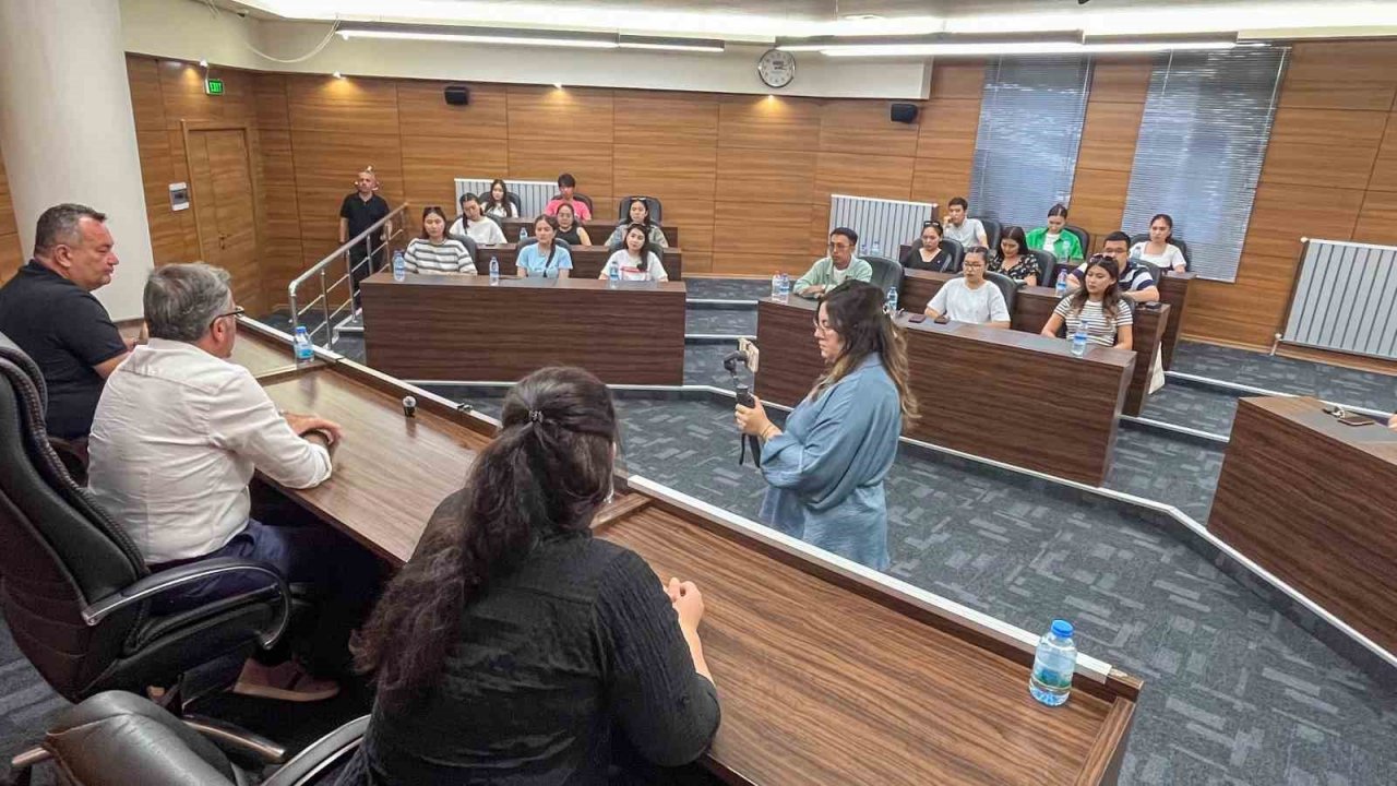 Kırgız öğrencilerden Hacılar’a ziyaret