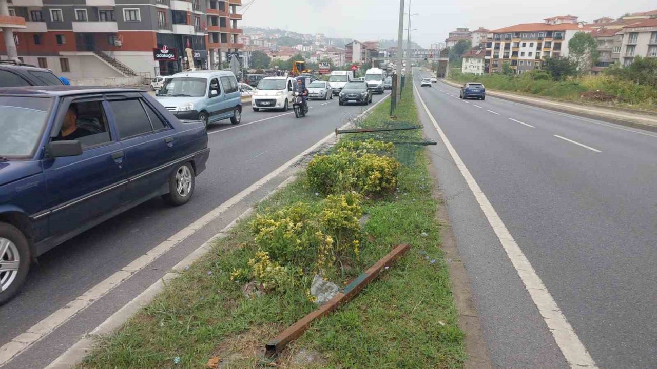 İş makinesi ile halk otobüsü çarpıştı: 7 yaralı