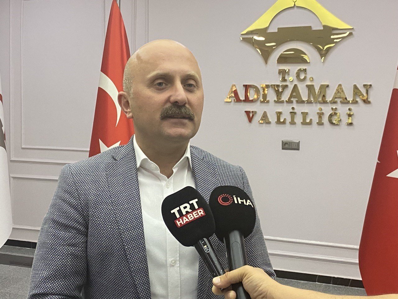 Yerinde dönüşüm projesinde temeller kazılıyor