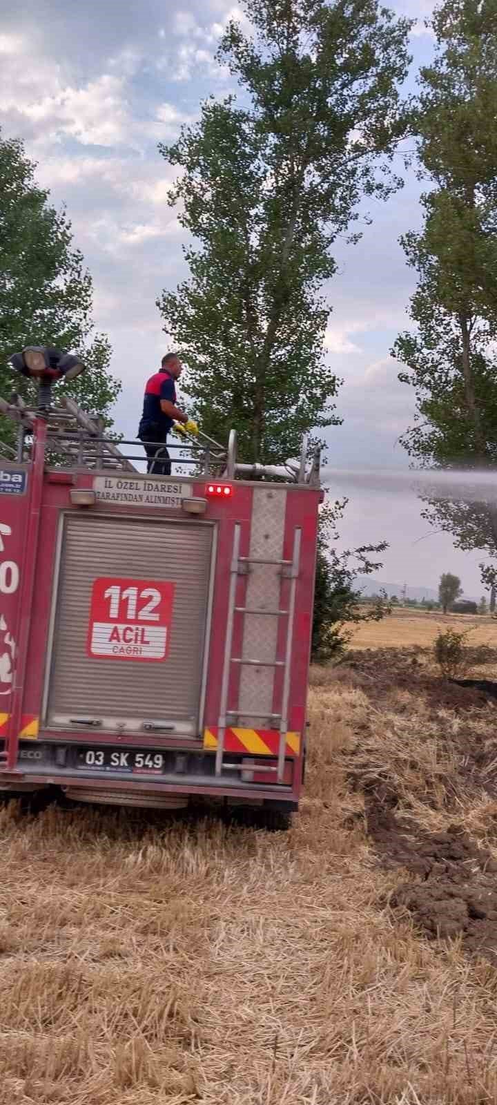 Şuhut’ta 3 ayrı noktada arazi yangını