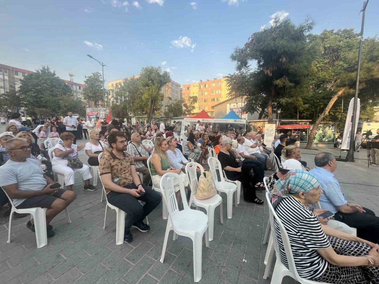 Avcılar Belediyesi tarafından 17 Ağustos 1999 Marmara depremi anma programı düzenlendi