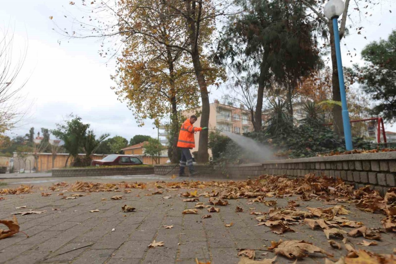 Efeler’de aylık 9 bin ton çöp toplanıyor