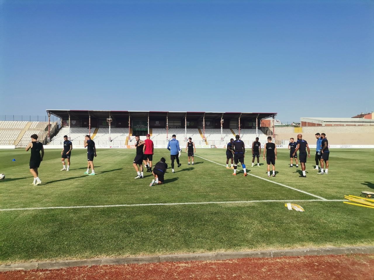 Bandırmaspor, Boluspor maçı öncesi hazırlıklarını sürdürüyor