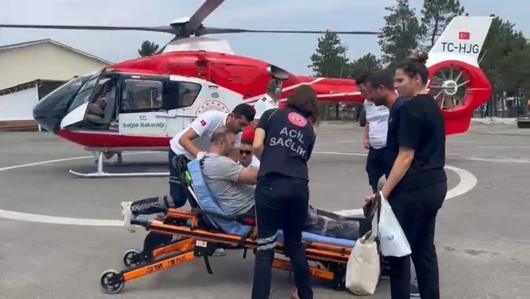 Bartın’da hasta helikopter hava ambulansıyla Ankara’ya taşındı