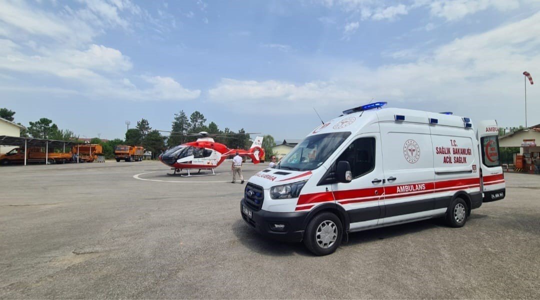 Bartın’da hasta helikopter hava ambulansıyla Ankara’ya taşındı
