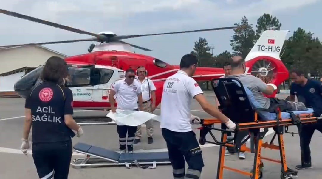 Bartın’da hasta helikopter hava ambulansıyla Ankara’ya taşındı