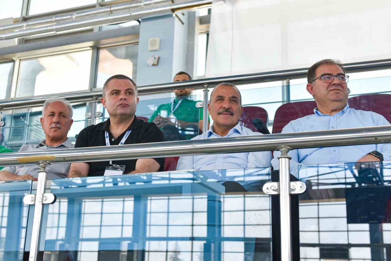 Rektör Kavgalı: “Milli sporcular yetiştirmeye devam edeceğiz”