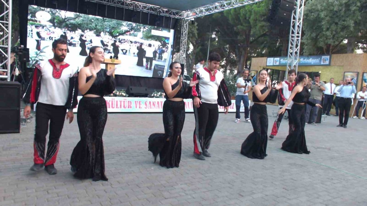 Burhaniye’de festival başladı