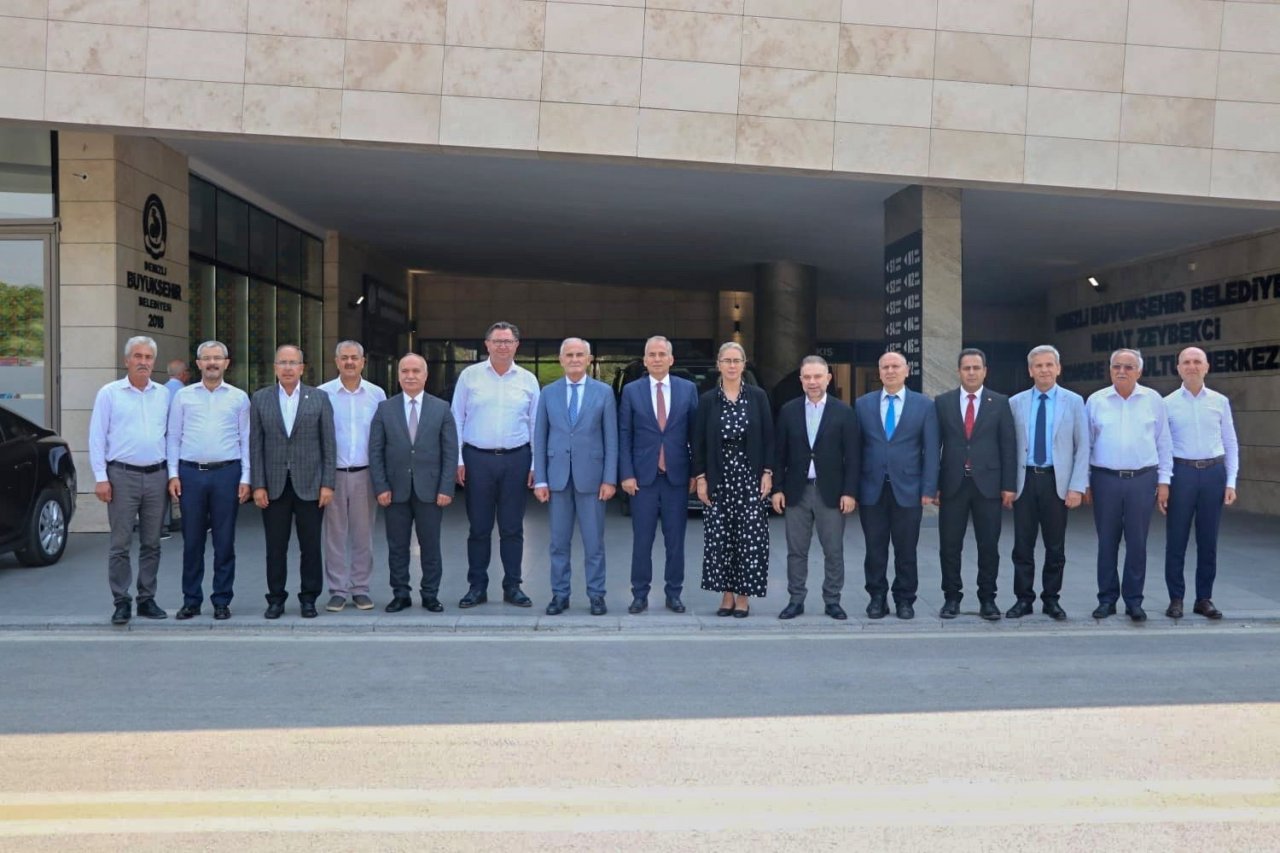 Denizli Büyükşehir yatırımlarına tam not