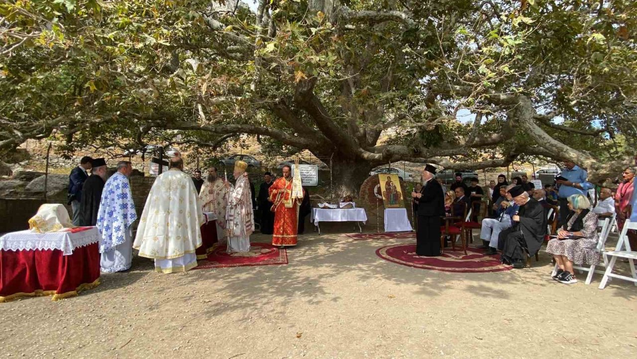 Gökçeada’da ’Meryem Ana’yı anma günü ayini’ yapıldı