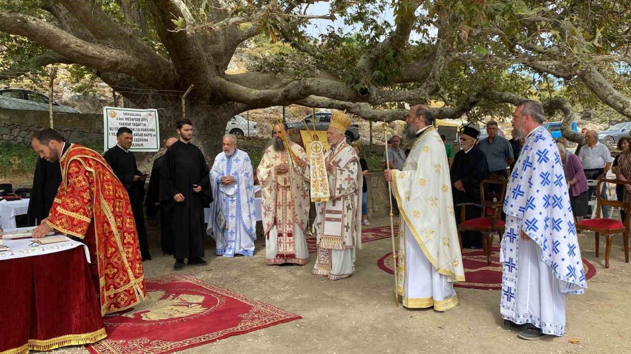 Gökçeada’da ’Meryem Ana’yı anma günü ayini’ yapıldı