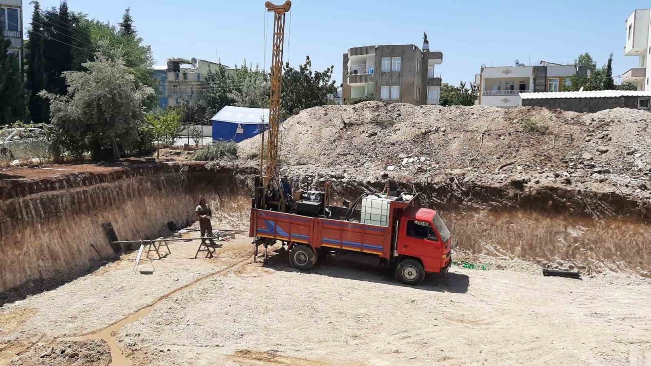 Yerinde dönüşüm projesinde temeller kazılıyor