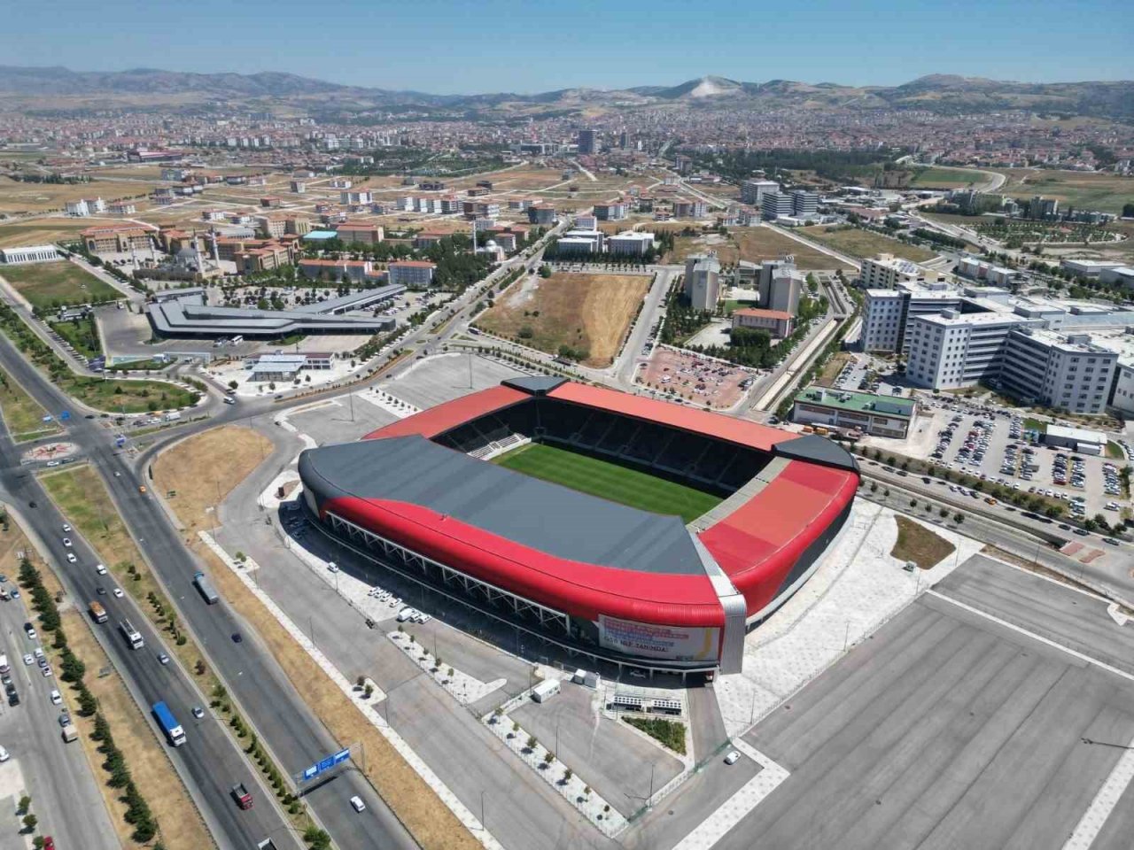 Çorum Şehir Stadyumu sezon maçlarına hazırlandı