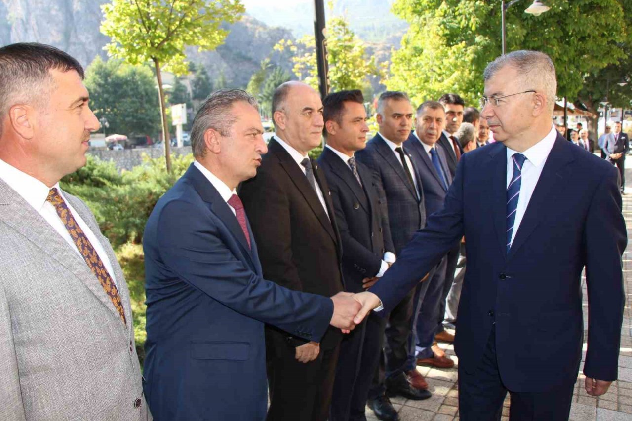 Amasya’nın yeni valisi Yılmaz Doruk görevine başladı