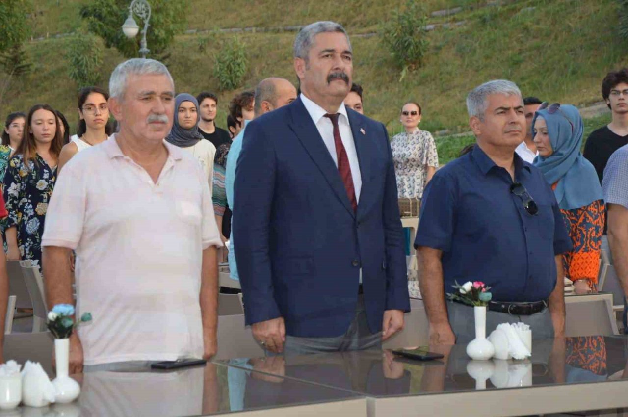 YKS’de başarılı öğrenciler ödüllendirildi