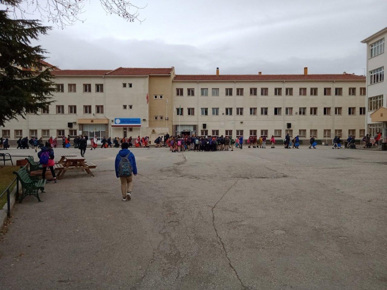 Ahmet Sezer Ortaokulu LGS’de büyük başarı sağladı